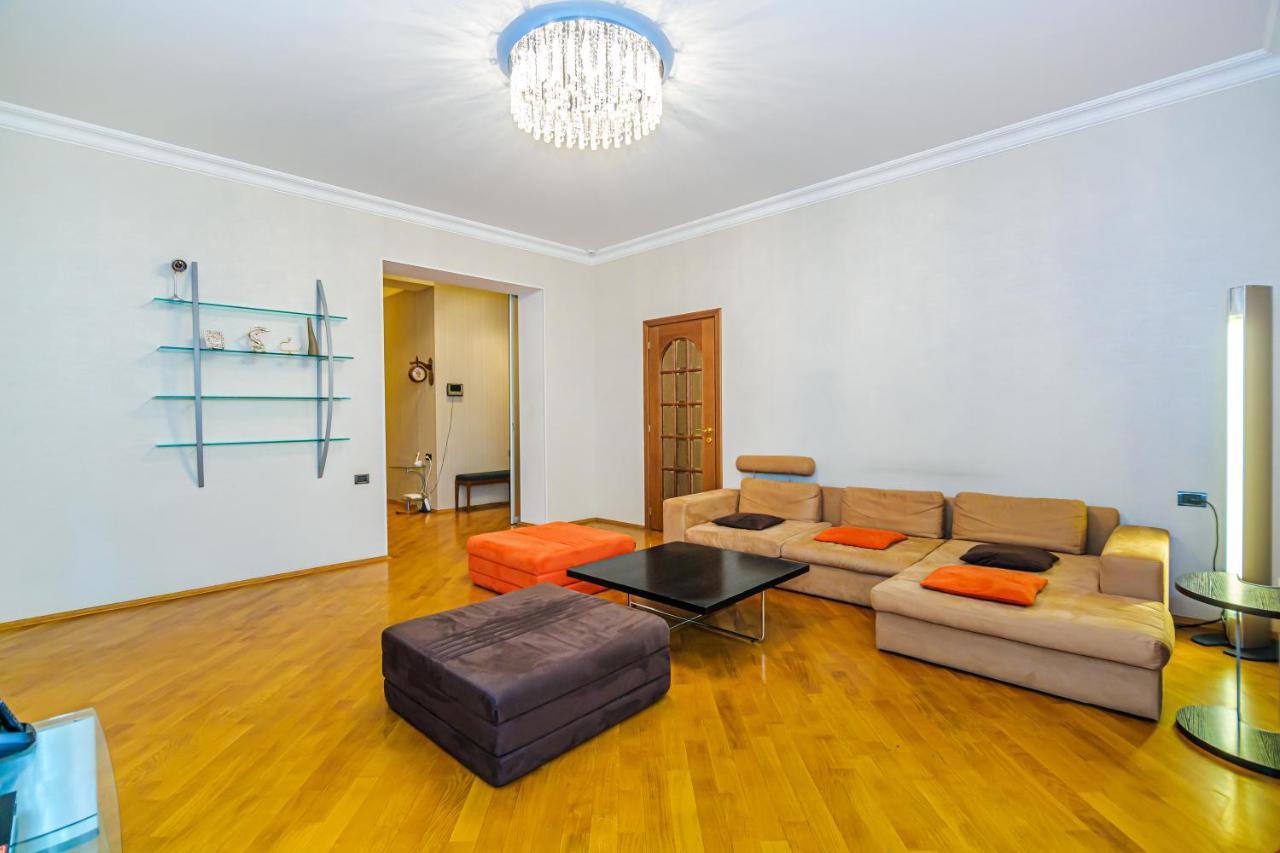 Vip Apartamen Nizami Street Apartman Baku Kültér fotó