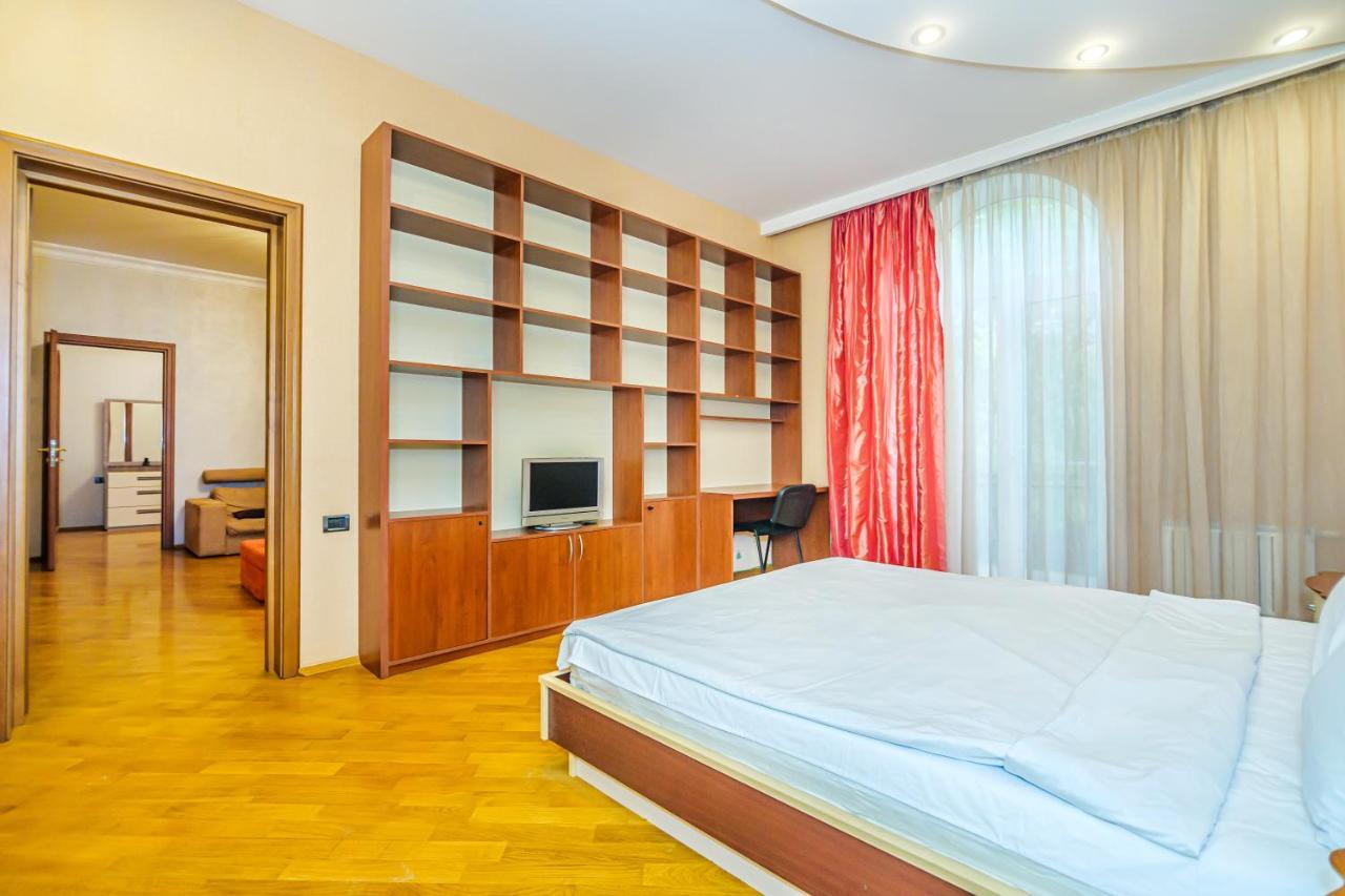 Vip Apartamen Nizami Street Apartman Baku Kültér fotó